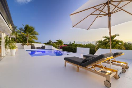crown_villas_19_-_twilight_-_true_media__culture12