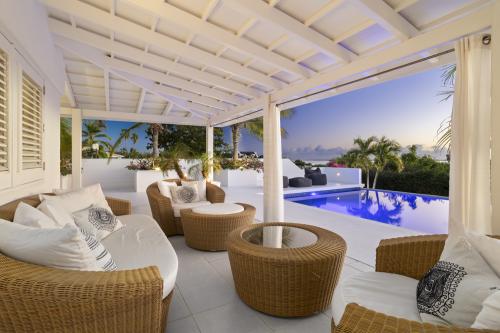crown_villas_19_-_twilight_-_true_media__culture15