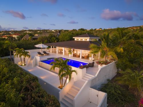 crown_villas_19_-_twilight_-_true_media__culture35_85