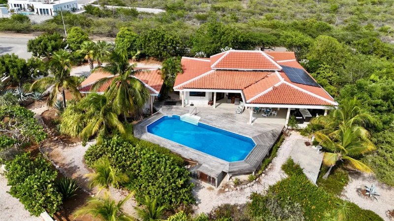 Crown Villas 16 - Private Pool, Lush Garden